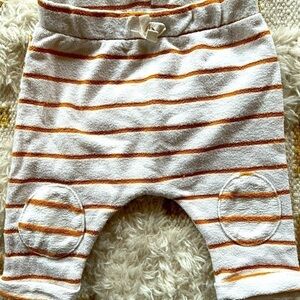 Zara mini white and yellow striped joggers with patch detailing. Gender Neutral